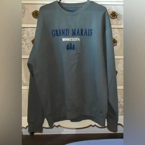 Blue 84 Tops Blue 84 Grand Marais Mn Sweatshirt Poshmark